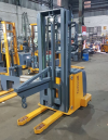Battery-Operated-Stacker-Crane