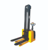 Compact Electric Stacker (1)